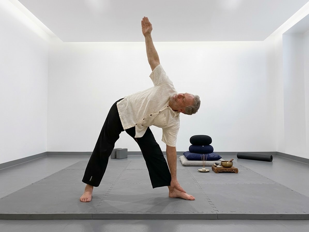 CORSO SETTIMANALE DI YOGA A VOLPIANO